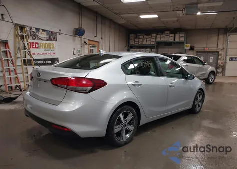 2018 Kia Forte Lx z USA, uszkodzony, nr VIN 3KPFL4A71JE173877